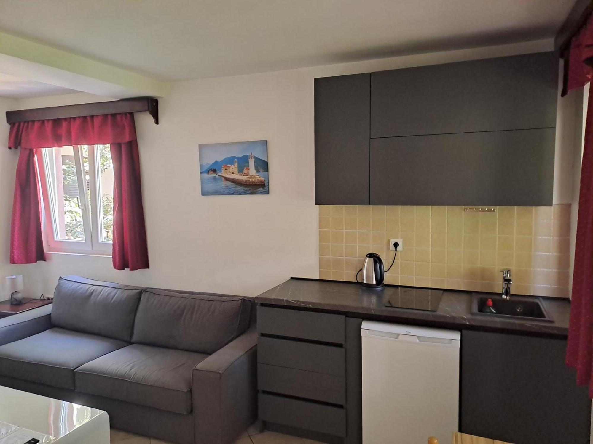 Apartments Stanivukovic Budva Bagian luar foto